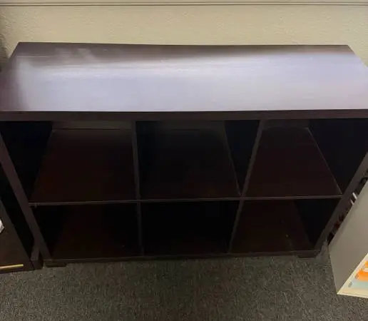 Small storage shelf