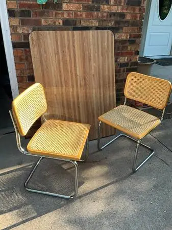 Table and 2 chairs