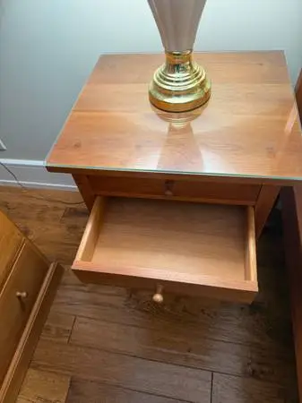 Stickley Arts & Crafts Cherry Wood 2 Drawer Bed Side Tables