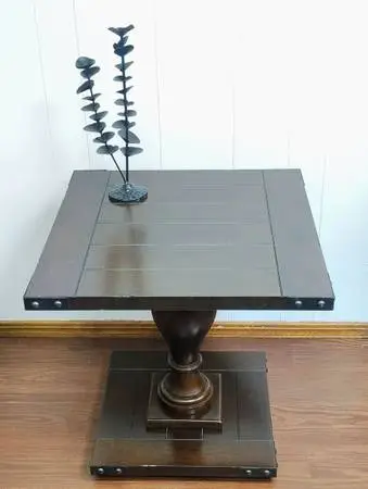 2015 Rustic Slat Pedestal Metal Detailed Stout Column End Table