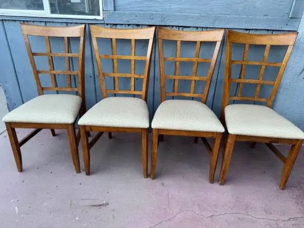 Set of 4 Wooden Dining Chairs In Good Condition All Chairs Have New Up