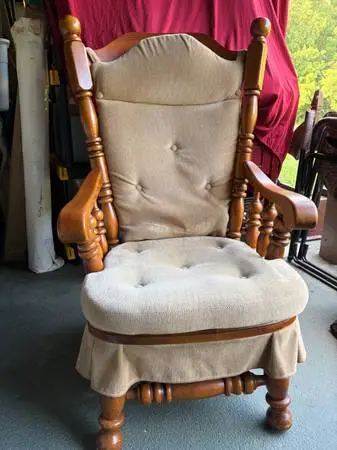 ROCKING CHAIR. Ex.Cond. Solid wood with cushions