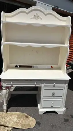 Legacy Classic Furniture white Desk with Hutch shelves L50”*D22”*H30”~H74