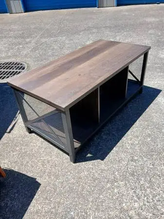 Nice quality coffee table