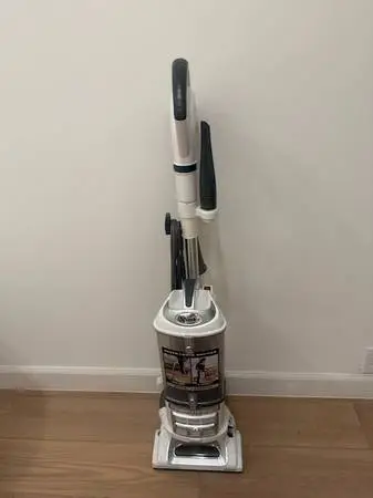 SHARK Navigator NV105 Vacuum +Attachments + Users Guide ~ Rarely Used