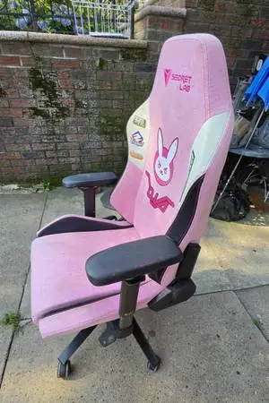 Overwatch Gaming Chair Pink