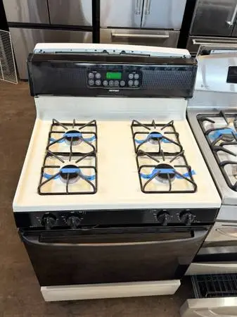 Hotpoint 4 burners Gas Range for Sale