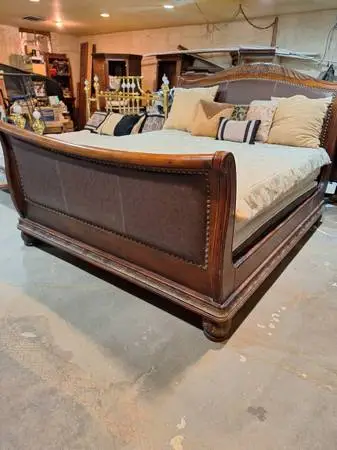 king bed, Sleigh bed