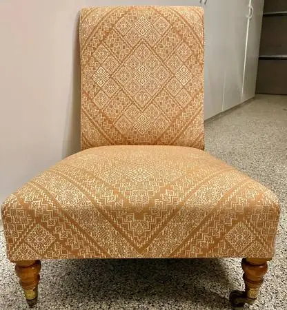 BEAUTIFUL VINTAGE SLIPPER CHAIR in GOOD CONDITION
