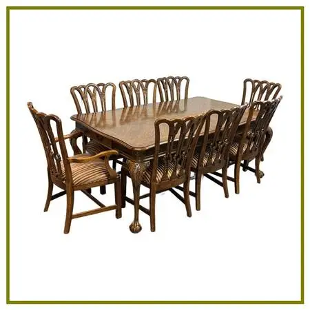 Century Furniture Queen Anne Style Extension Dining Table + Eight Chai