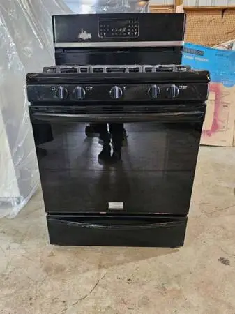 Frigidaire Gallery 30 Freestanding Gas Range Oven Black