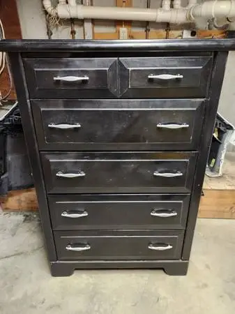 5 Drawer Chest Black Dresser