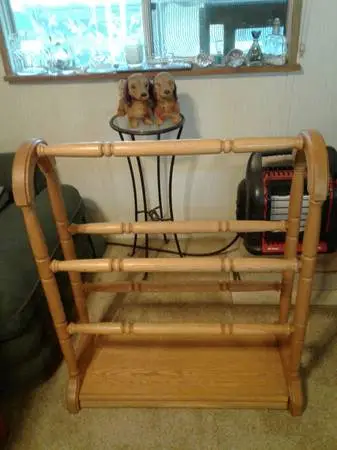 Quilt Rack / Stand . OAK