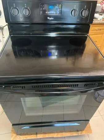 Black stove oven - like brand new