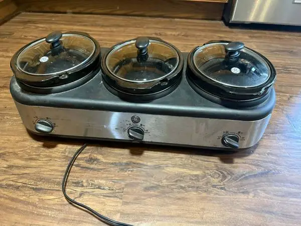 3 pot slow cooker crock pot works as it should