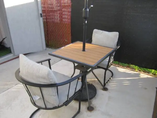Patio Set Brand New & never used - $250