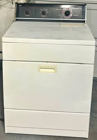 Good Roper 29 Inch Electric Dryer Looks Good and Works Well