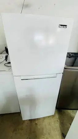 Mini Refrigerator 24Wx20Dx55H