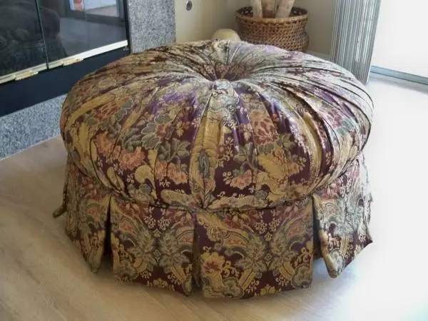 EXTRA LARGE THOMASVILLE OTTOMAN/POUF/FOOT STOOL/HASSOCK