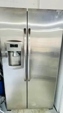 GE Refrigerator 36Wx30Dx69H