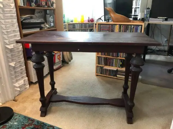 Charming Wooden Desk/Table !!