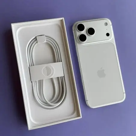 iPhone 17 Pro Max 256GB AT&T Cricket Like New in Box