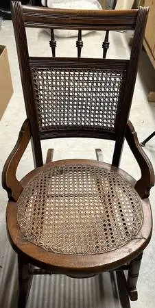 OAK LATTICE ROCKING CHAIR