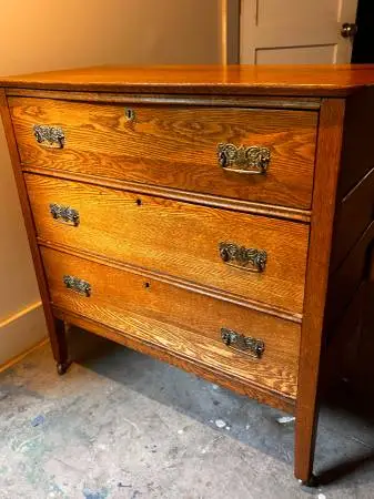 EARLY 20TH C SOLID OAK DRESSER