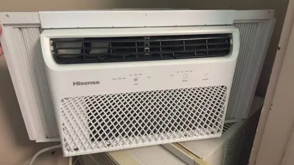 Window Air Conditioner - Hisense AW0621CR1W