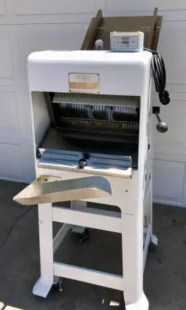 Oliver Commercial Bread Slicer