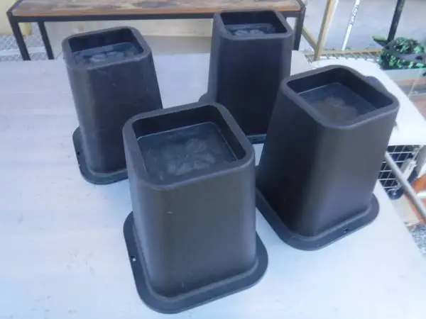 Set 4 Bed Risers 5 1/2 Like New Condition.