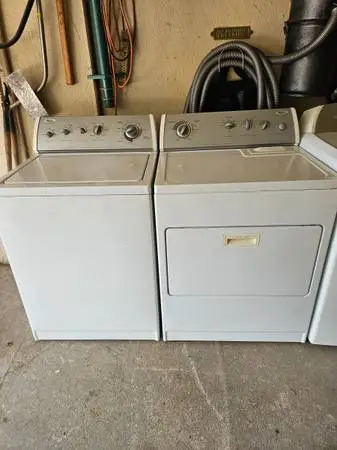 Whirlpool washer dryer set READ AD FCFS NO HOLDS UNLESS ON YOUR WAY
