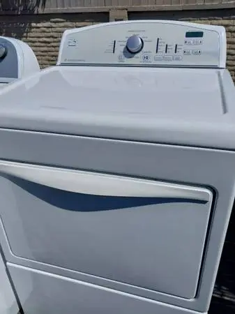 Kenmore GAS dryer( immaculate condition)