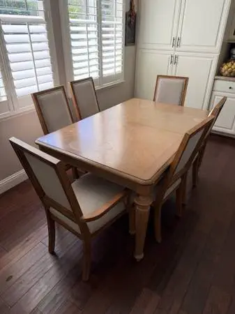 Dinning table