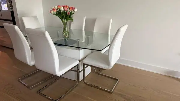 Contemporary Dining table with 6 chairs