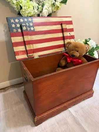 Vintage Americana Chest/Toy Box-PRICE REDUCED!