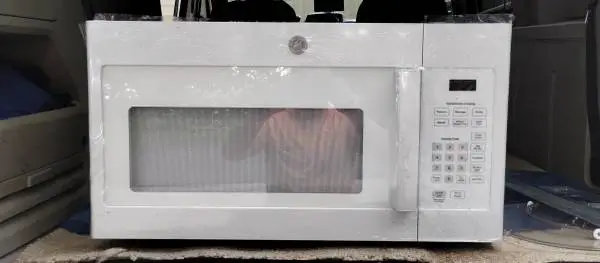 Brand new GE microwave