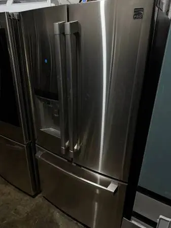 Refrigerator Kenmore Pro