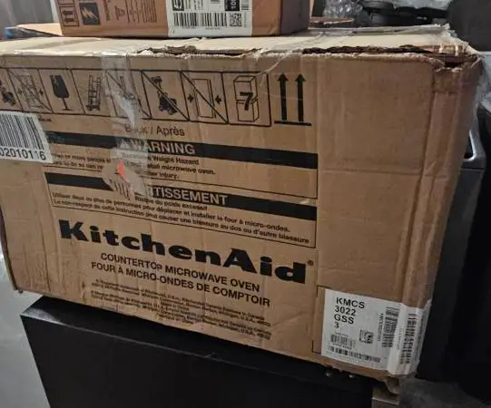 KITCHENAID STAINLESS STEEL MICROWAVE OVER THE COUNTER....2.2 CU....NEW