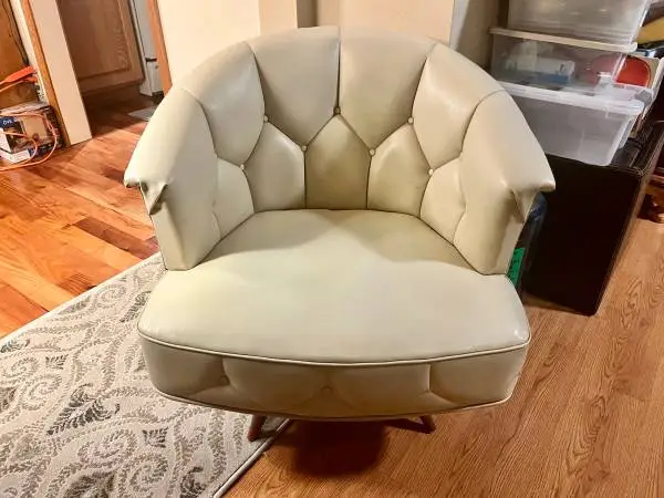 MCM Leather chair   ( nice )