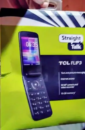 Open box Straight Talk TCL flip 3