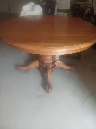 Dining table & 6 oak chairs