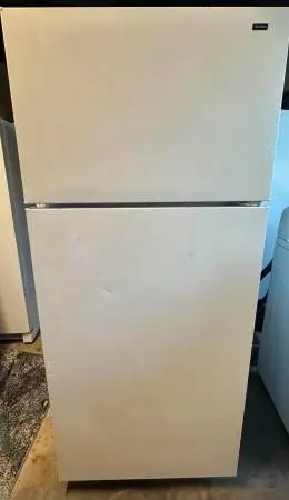 HOTPOINT refrigerator