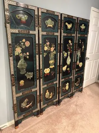 Vintage oriental room divider