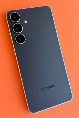 Samsung Galaxy S25 FE 128GB Unlocked Excellent Condition