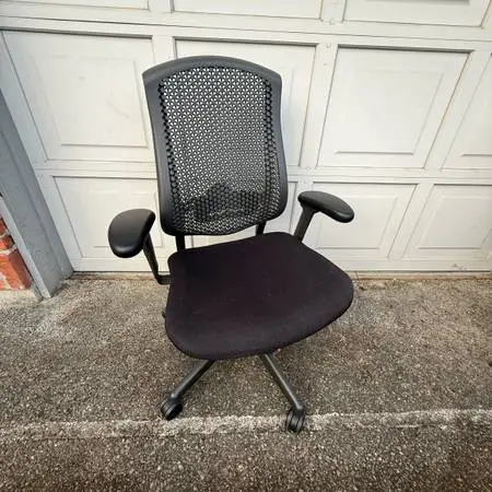 Herman Miller Celle chair Swirl black office computer desk