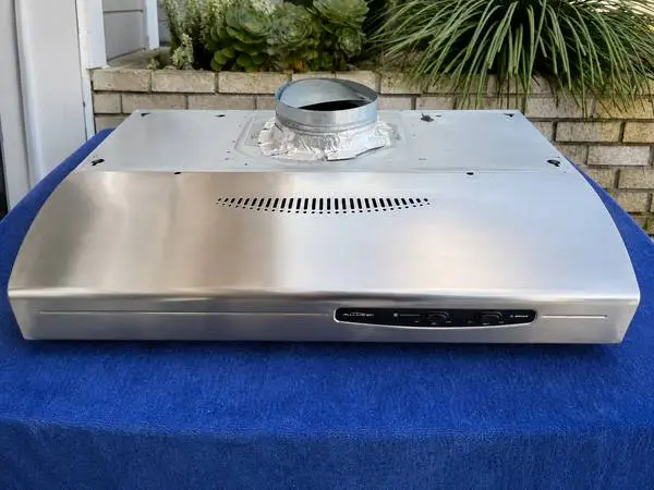 Broan Allure QS1 Stainless Steel Range Hood – Quiet 220 CFM Under Cabi