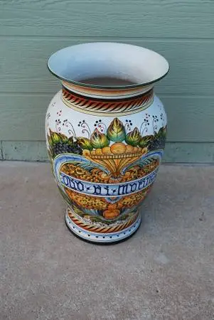 Large Vintage Olio di Moringa Vase