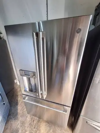 Refrigerator Ge cafe Series