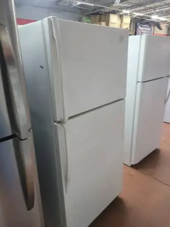 Refrigerator white top and bottom